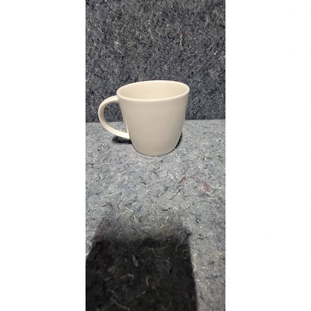Vintage 2008 Starbucks Coffee/Tea w/single Logo White/Green 12oz‎